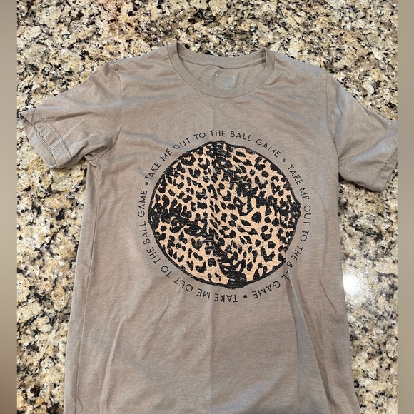 Baseball/softball tee. Worn once Shop the soho game day couture - Picture 6 of 8